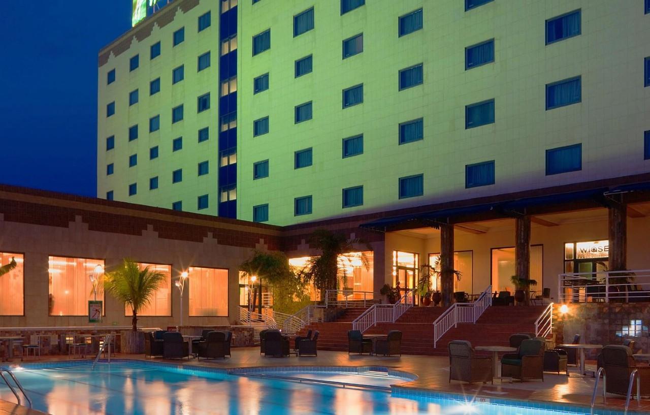 Palms By Eagles Airport City, Formerly Holiday Inn Άκρα Εξωτερικό φωτογραφία