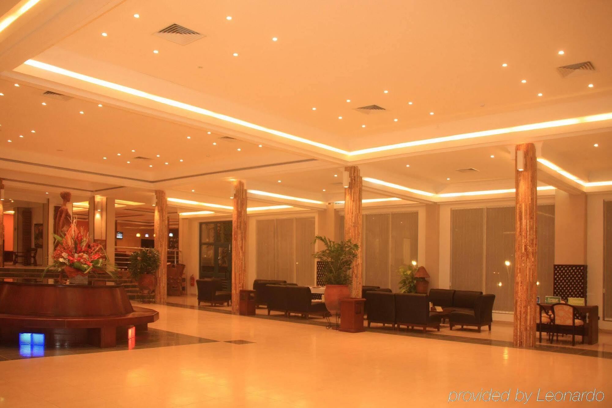Palms By Eagles Airport City, Formerly Holiday Inn Άκρα Εξωτερικό φωτογραφία