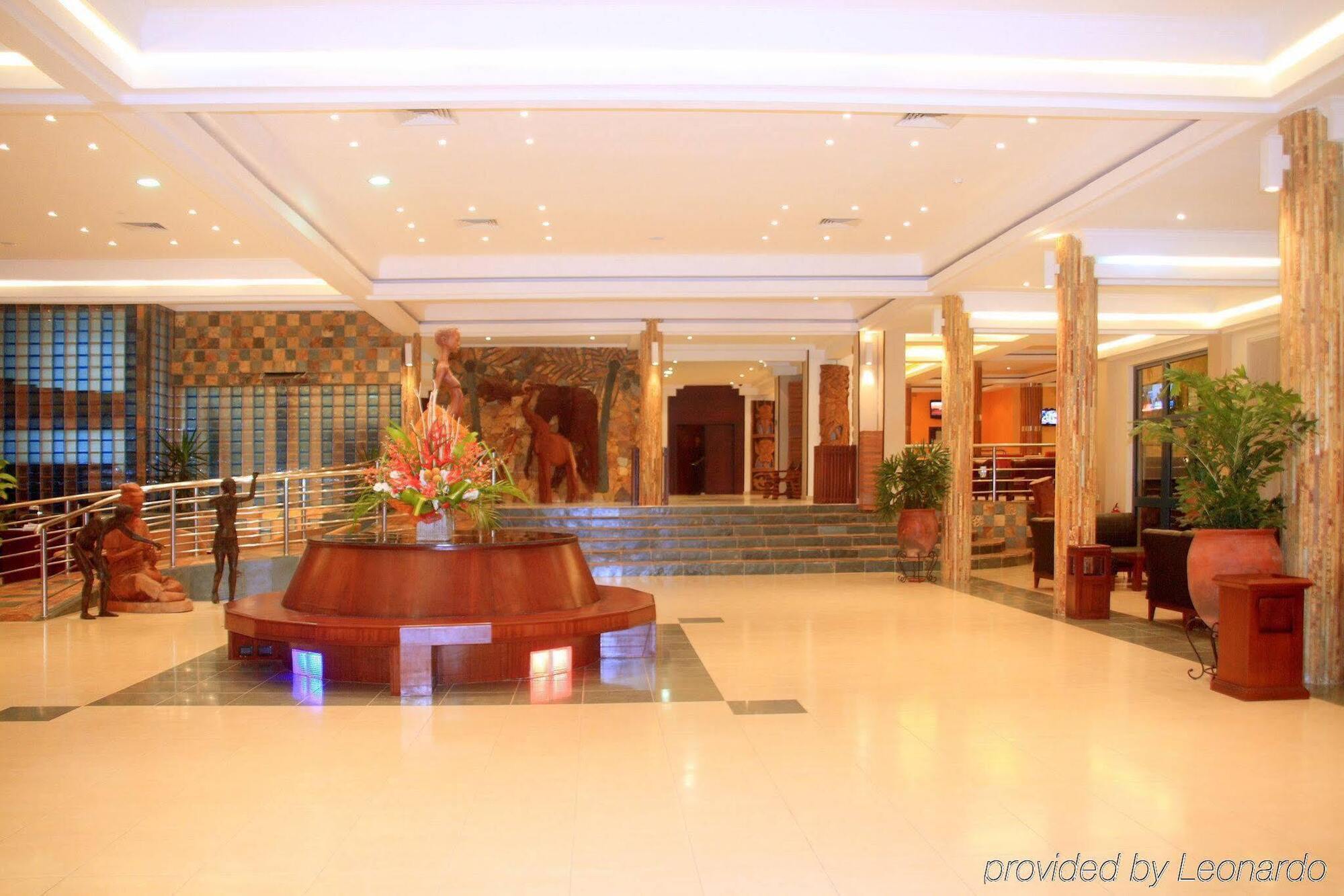 Palms By Eagles Airport City, Formerly Holiday Inn Άκρα Εξωτερικό φωτογραφία